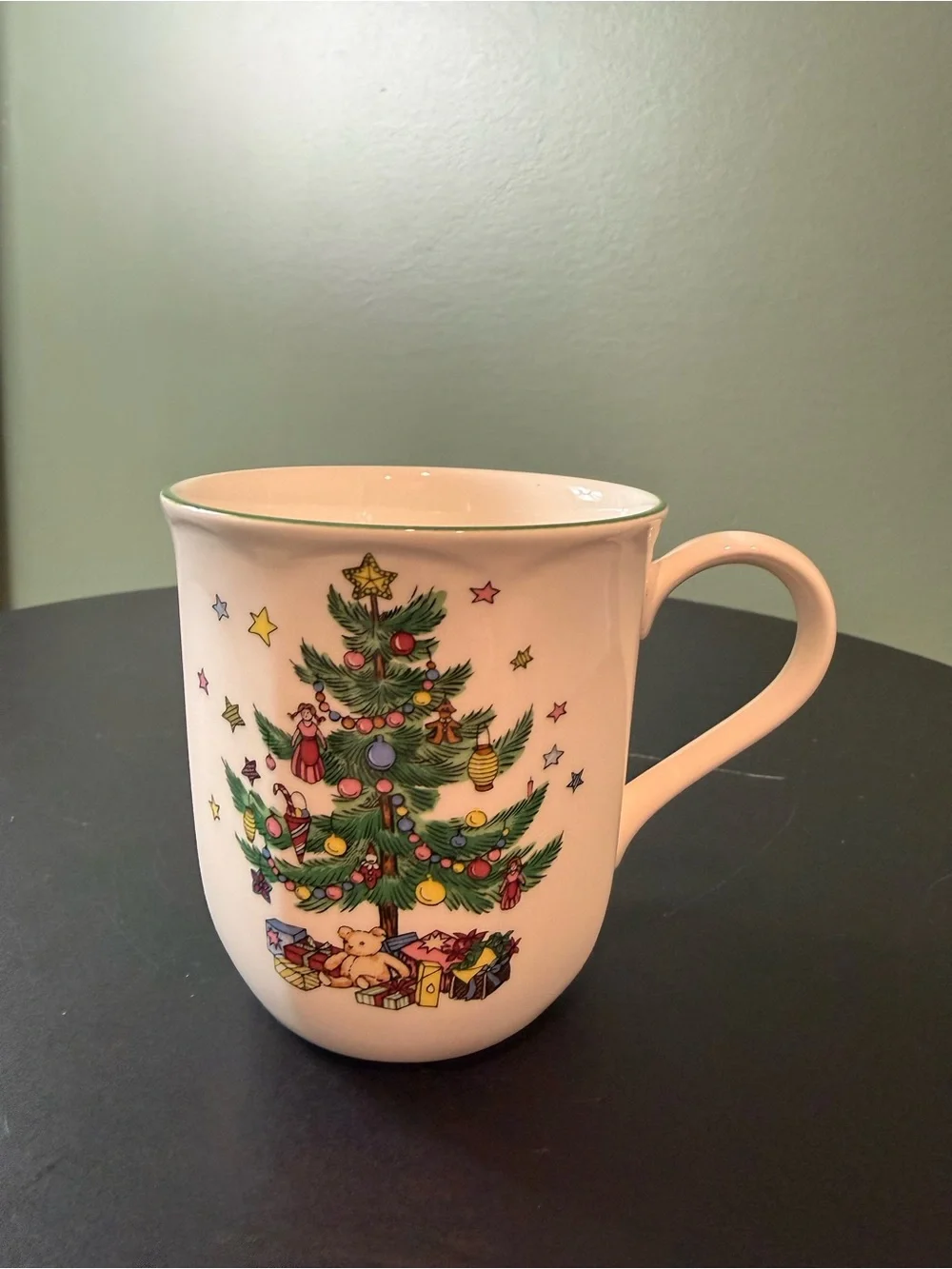 Vintage Christmastime mug by NIKKO, 1986